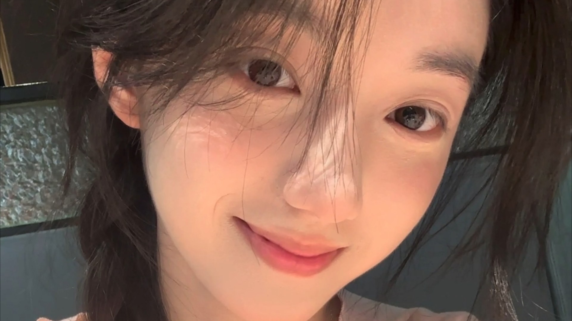 习近平就尼日利亚前总统布哈里逝世向尼日利亚总统提努布致唁电